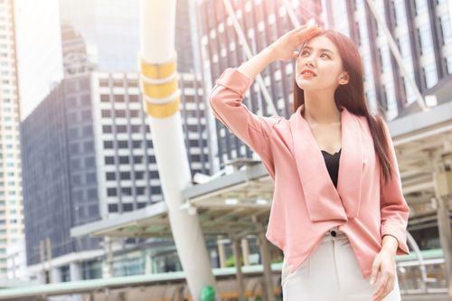 Berangkat Kerja Kena Polusi! Ini 5 Manfaat Collagen buat Lindungi Kulit dari Dalam Seharian!